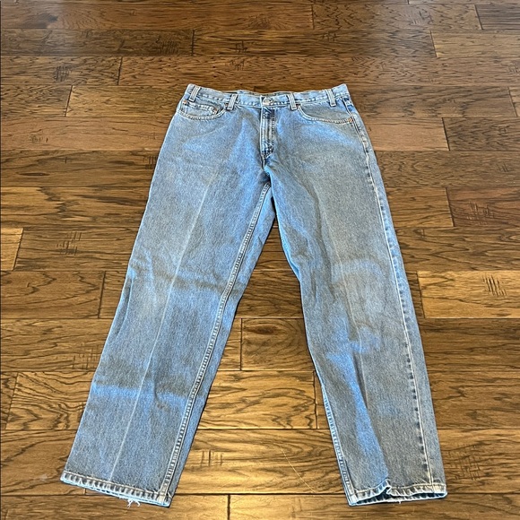 Vintage Levi’s 550 Relaxed Fit Size 36 x 32
